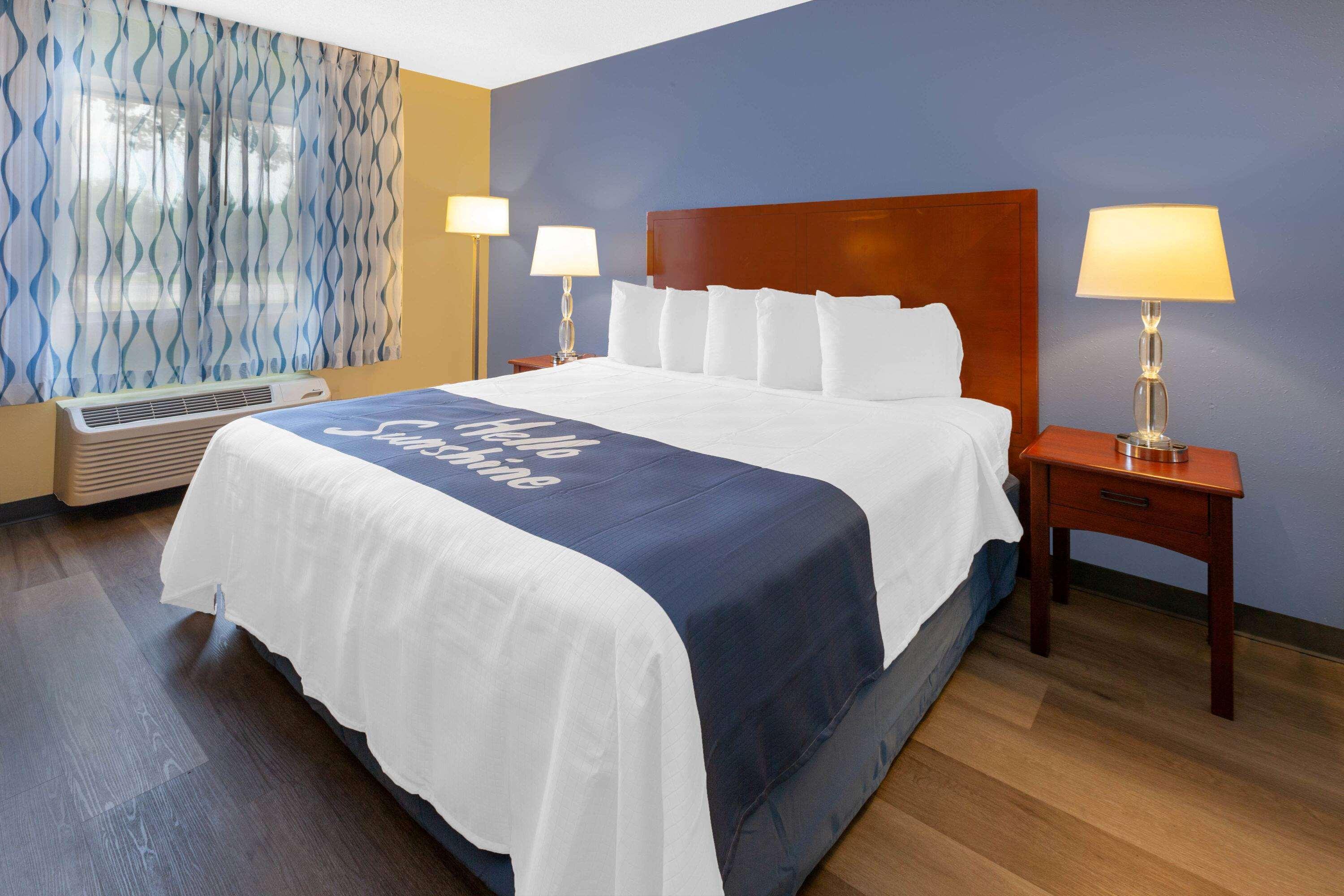 Days Inn By Wyndham Milan Sandusky South Exterior foto